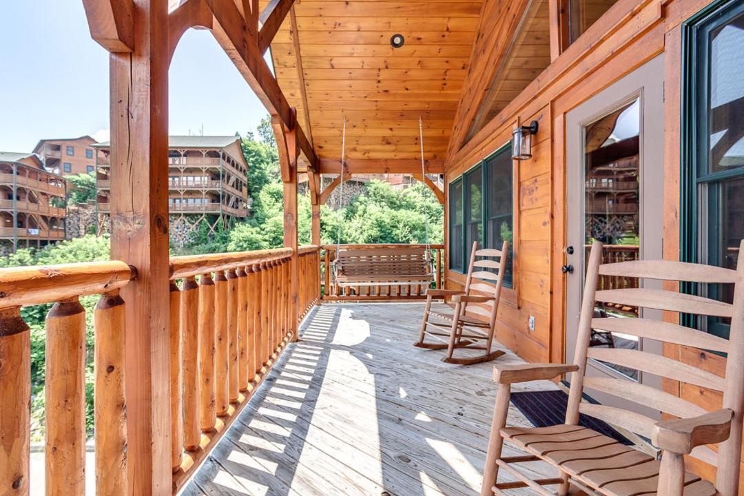Gatlinburg Cabin With Private Hot Tub By Staycating ภายนอก รูปภาพ
