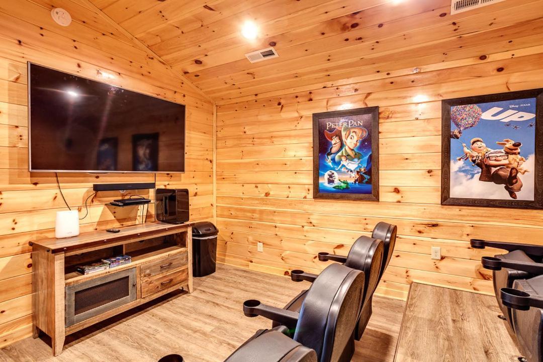 Gatlinburg Cabin With Private Hot Tub By Staycating ภายนอก รูปภาพ