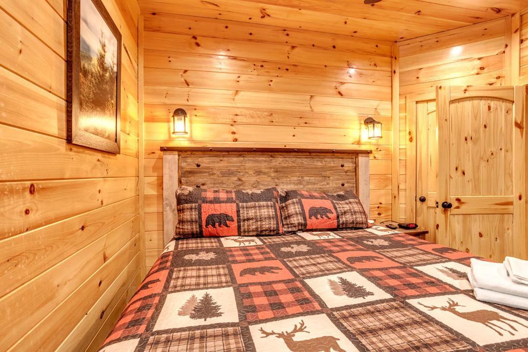 Gatlinburg Cabin With Private Hot Tub By Staycating ภายนอก รูปภาพ