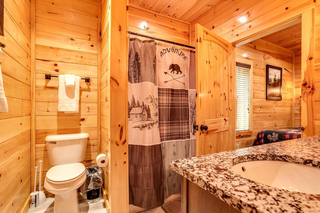 Gatlinburg Cabin With Private Hot Tub By Staycating ภายนอก รูปภาพ
