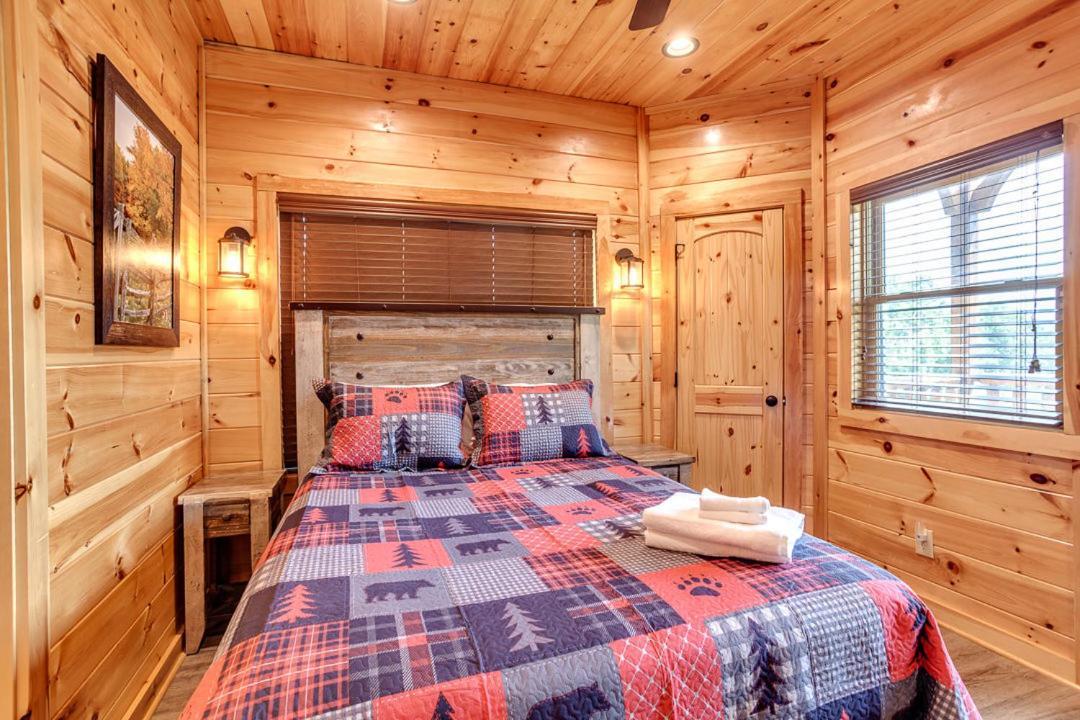 Gatlinburg Cabin With Private Hot Tub By Staycating ภายนอก รูปภาพ