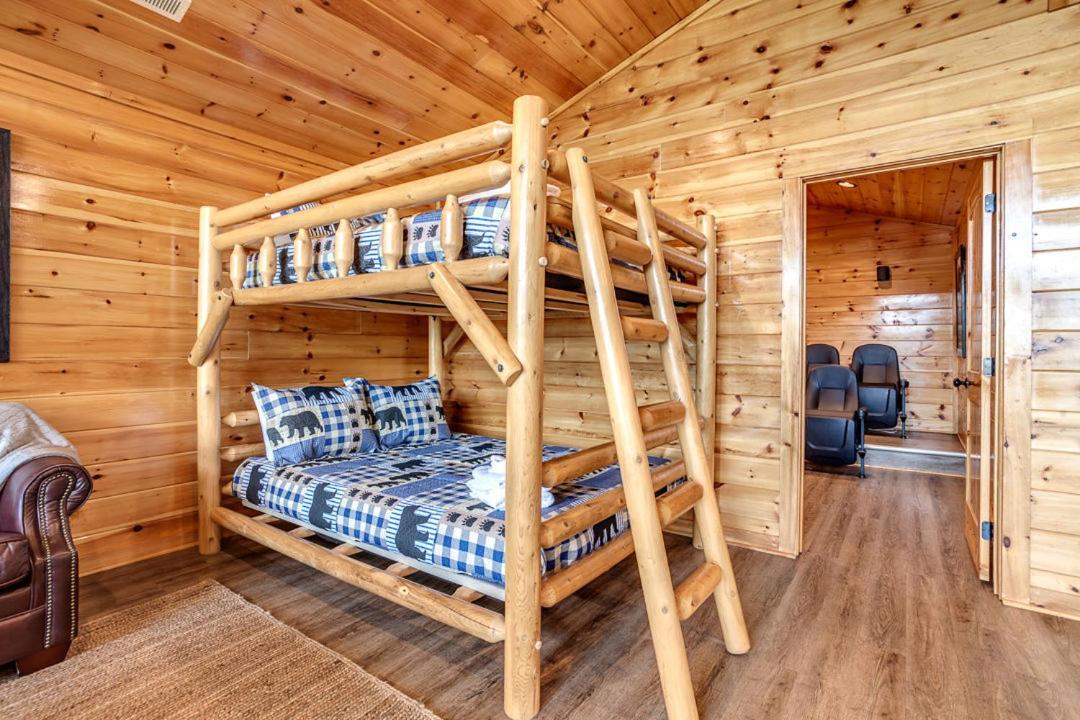 Gatlinburg Cabin With Private Hot Tub By Staycating ภายนอก รูปภาพ