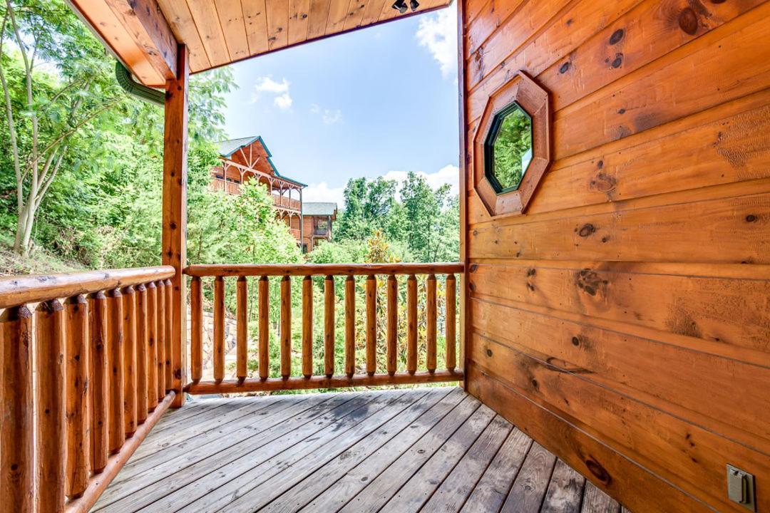 Gatlinburg Cabin With Private Hot Tub By Staycating ภายนอก รูปภาพ